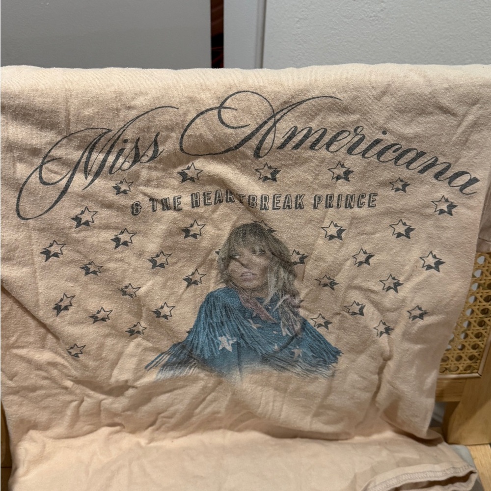 Taylor Swift Beige Graphic Tee